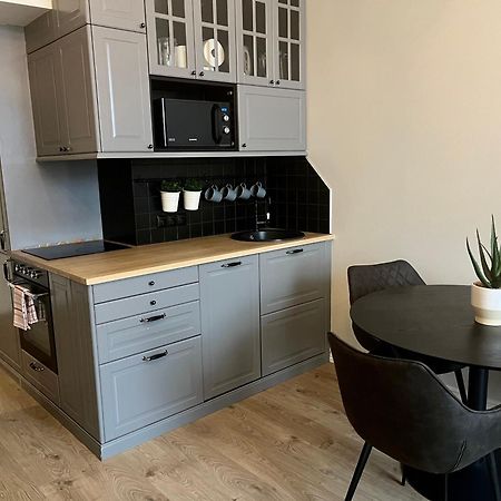 Old Town Apartment - Self Check In Võru Екстериор снимка