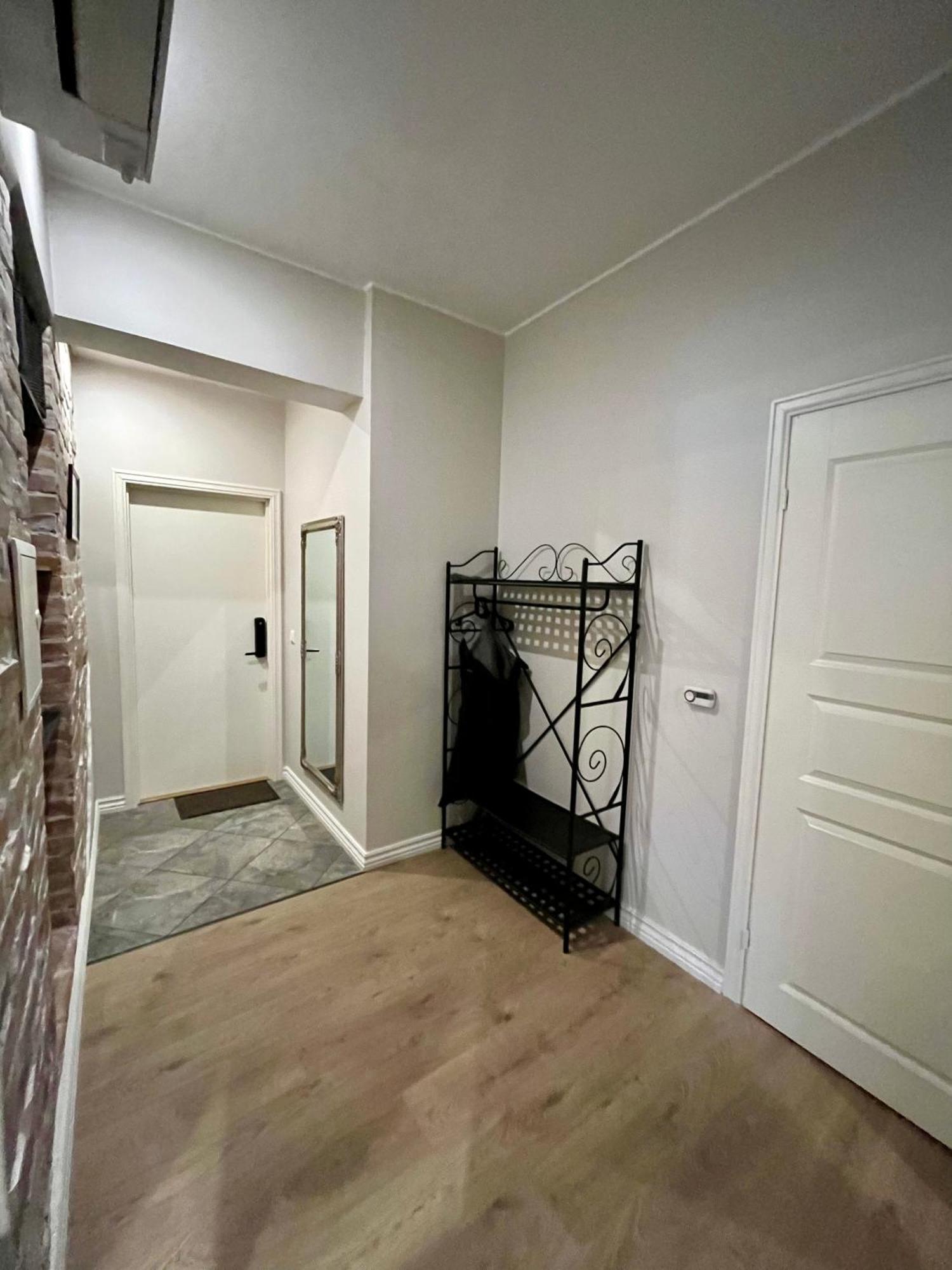 Old Town Apartment - Self Check In Võru Екстериор снимка