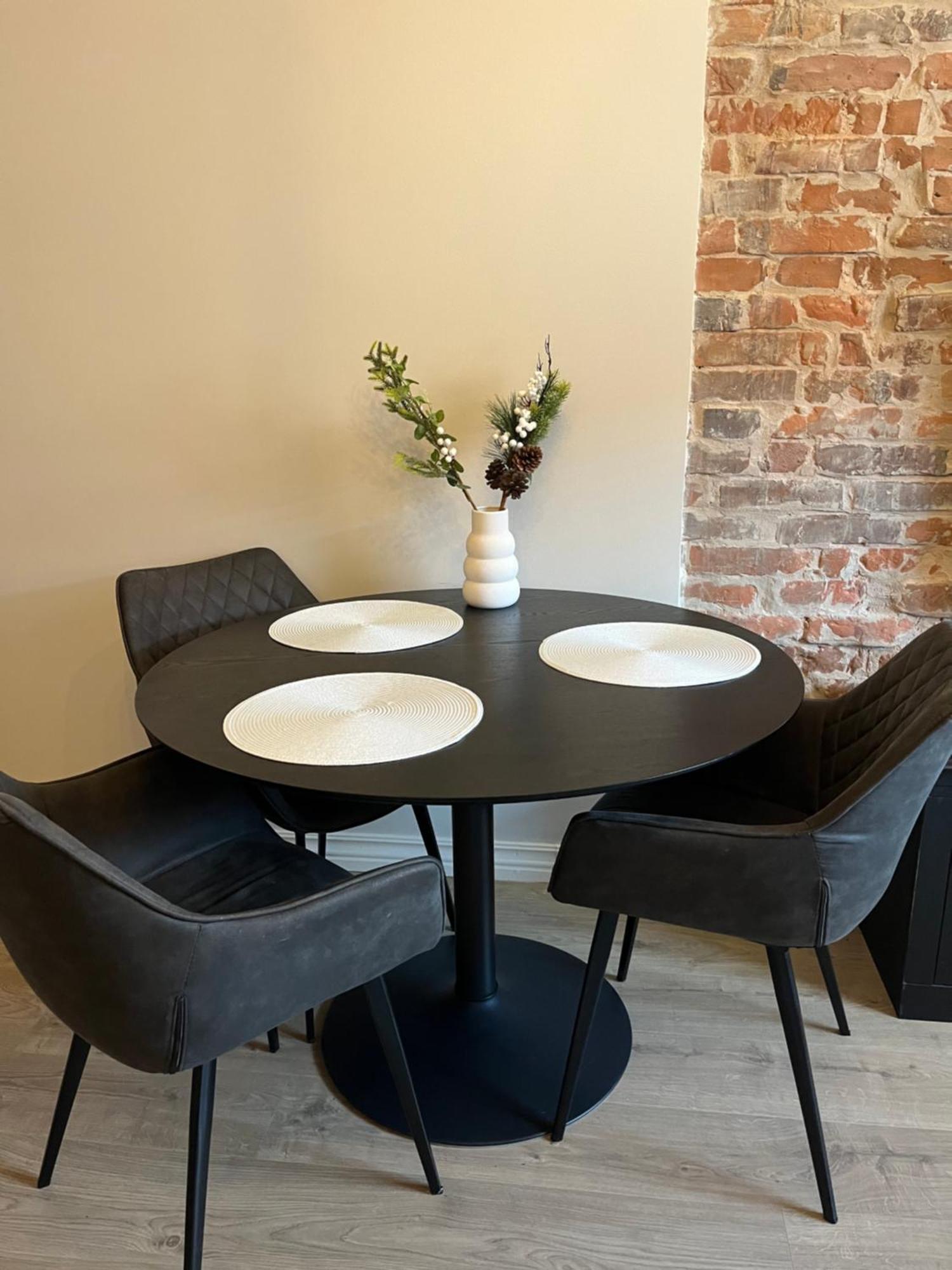 Old Town Apartment - Self Check In Võru Екстериор снимка