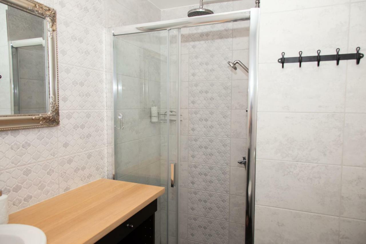 Old Town Apartment - Self Check In Võru Екстериор снимка